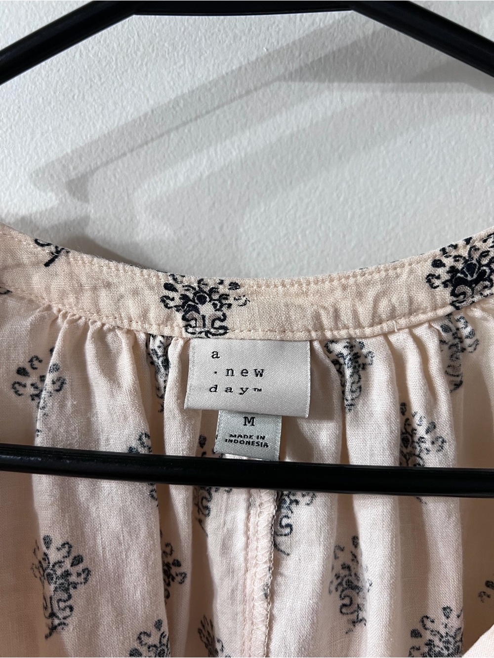 A New Day. Light Cream Floral Tie-Neck Blouse. Medium. - Picture 2 of 4